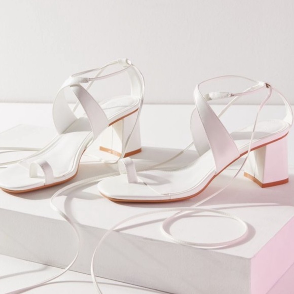 White urban outfitters heels! - Picture 2 of 3